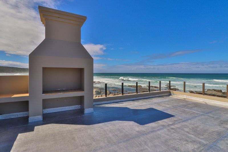 4 Bedroom Property for Sale in Jongensfontein Western Cape